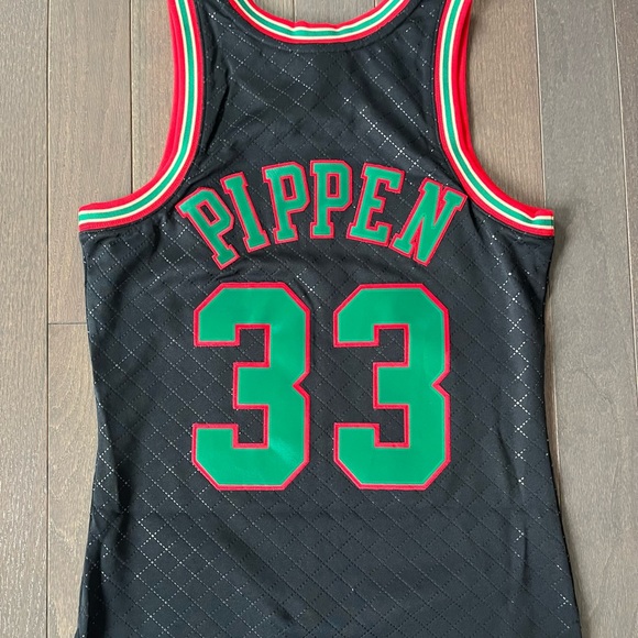 black and green pippens